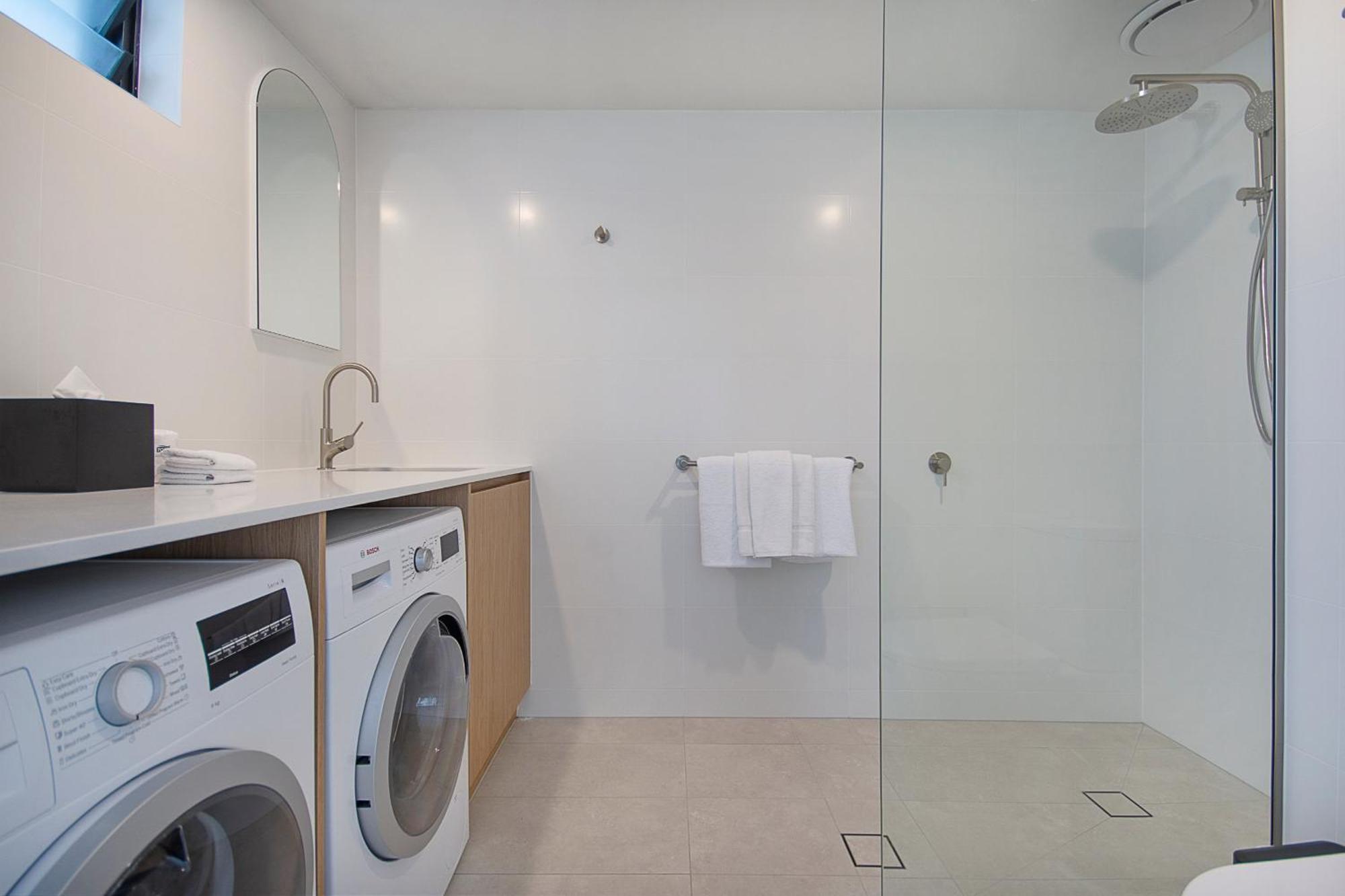 The Shores Surfers Paradise Apartment Gold Coast