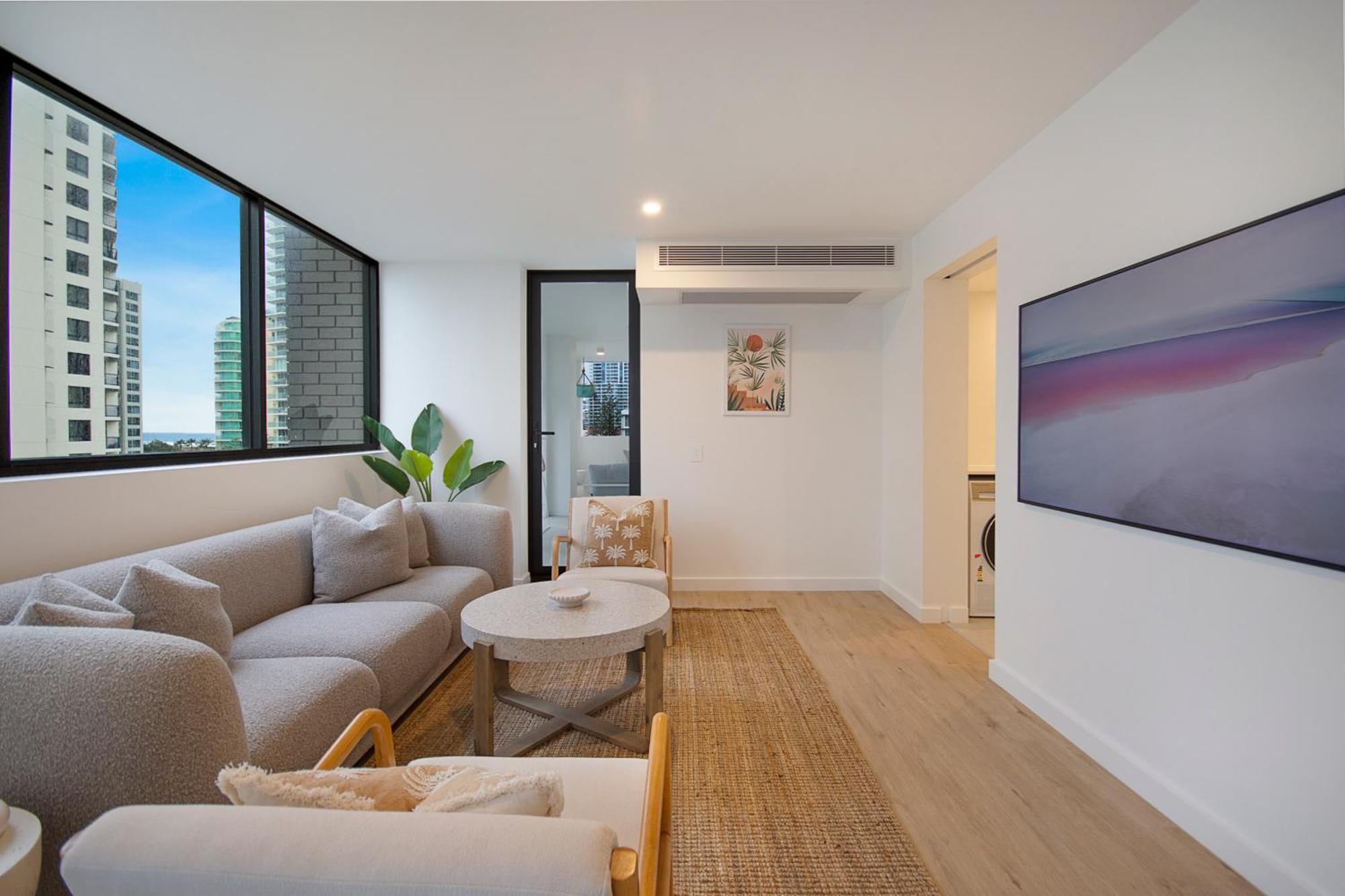 The Shores Surfers Paradise Apartment *