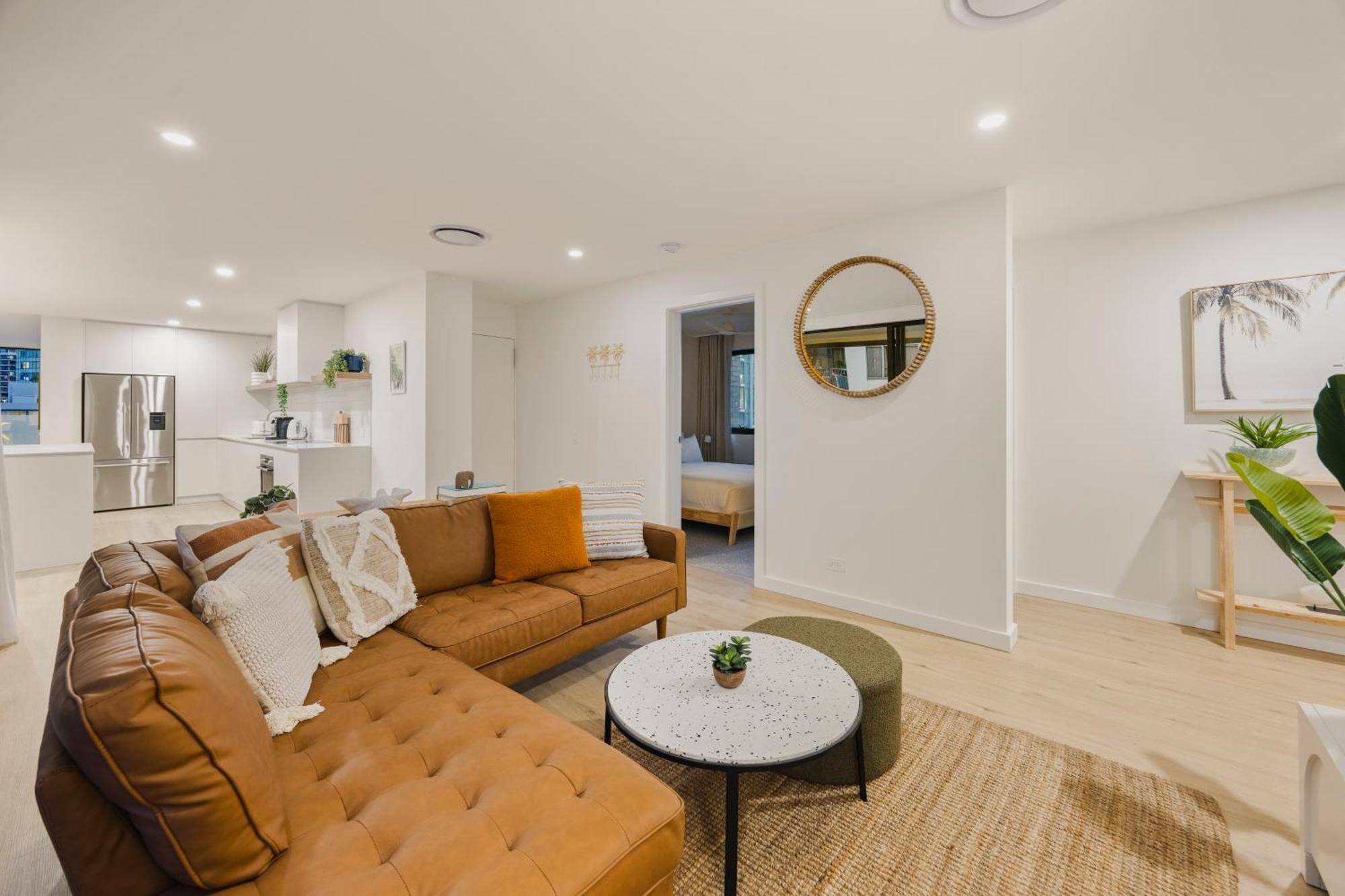 The Shores Surfers Paradise Apartment *