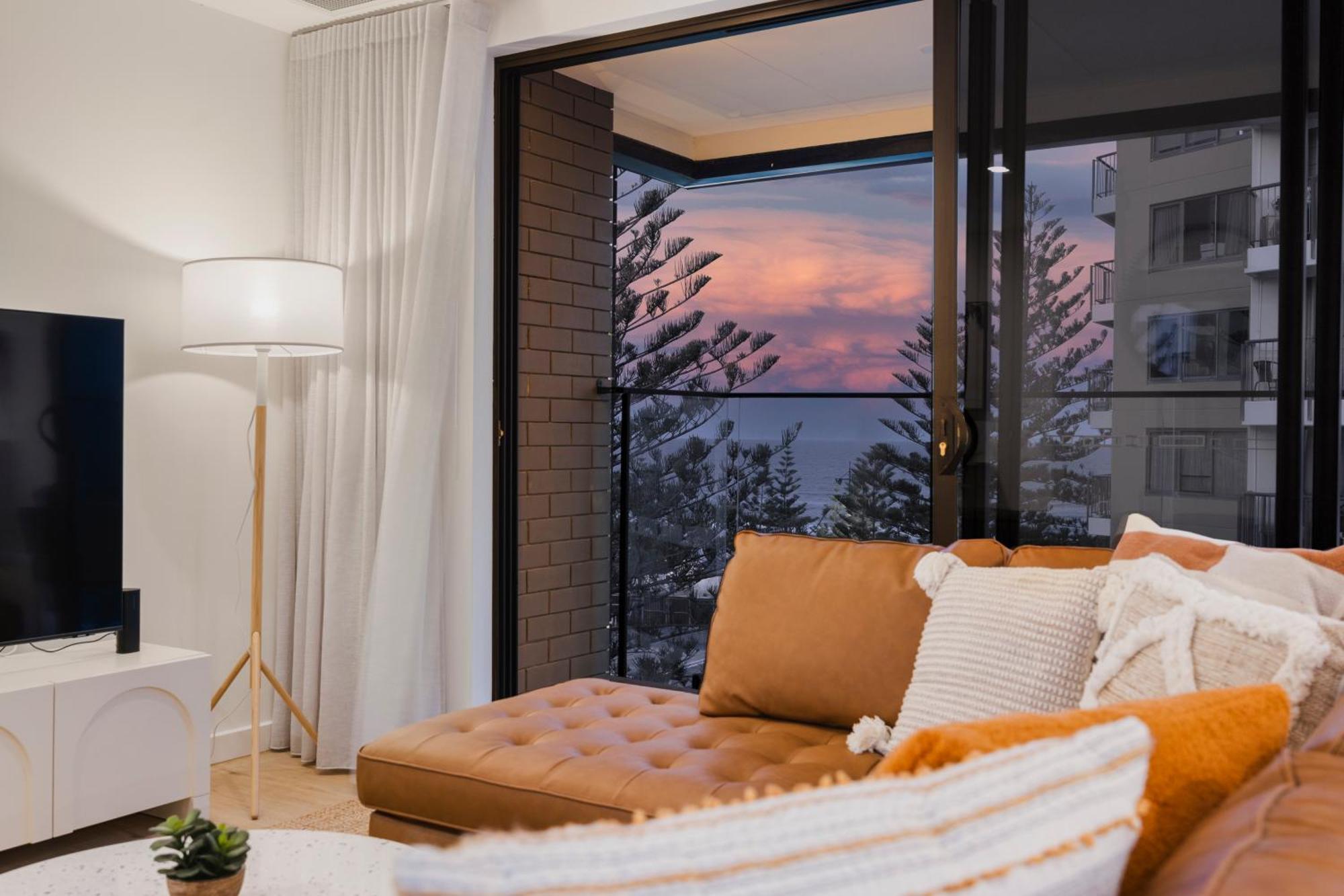 The Shores Surfers Paradise Apartment Gold Coast