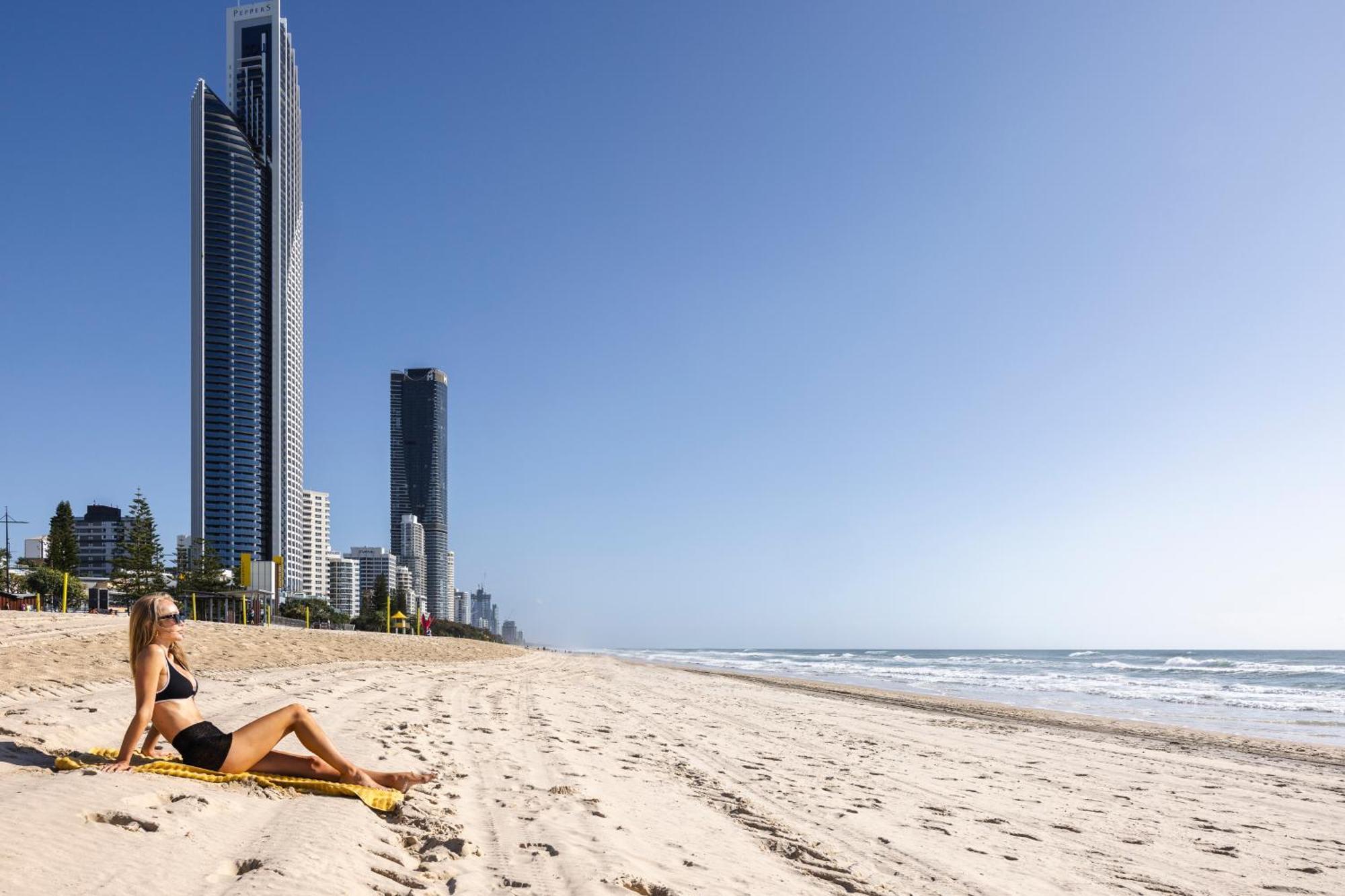 Apartment The Shores Surfers Paradise